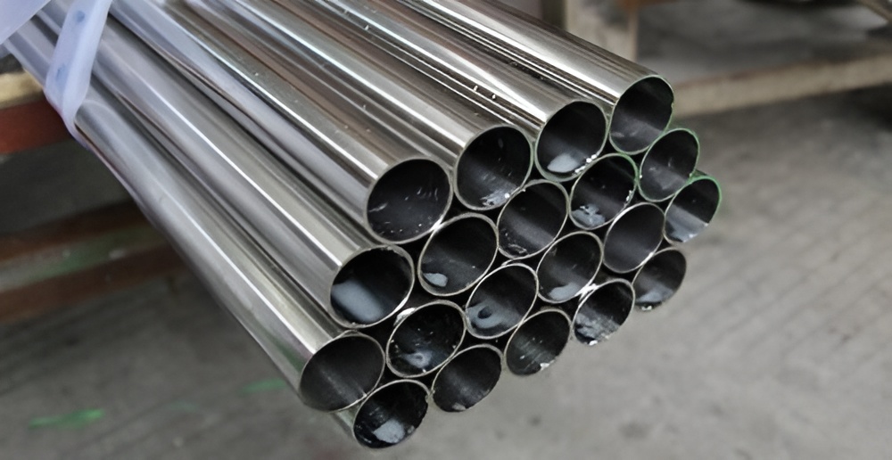 Stainless Steel Pipes Over Mild Steel